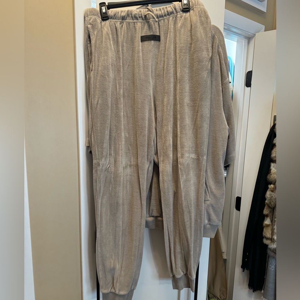 Essentials Desert Taupe Velour Matching Set - image 3